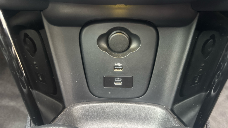 MINI Hatchback 1.5 Cooper Exclusive 3dr Auto Petrol Hatchback